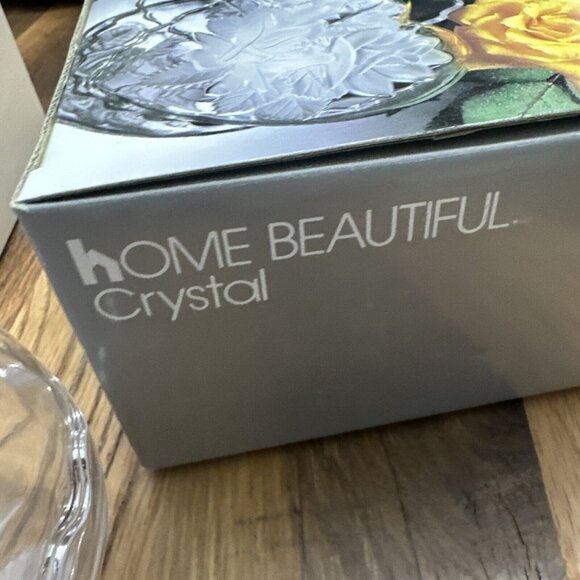 Home Beautiful Crystal Rose Pearls Covered Heart Box - Picture 5 of 12